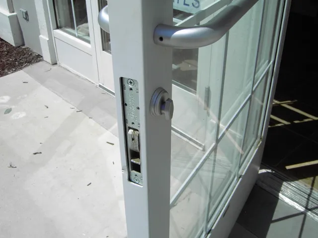 Professional Commercial Door Locksmith Services