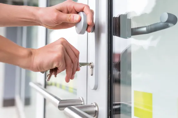 Toronto Commercial Door Locksmith Services