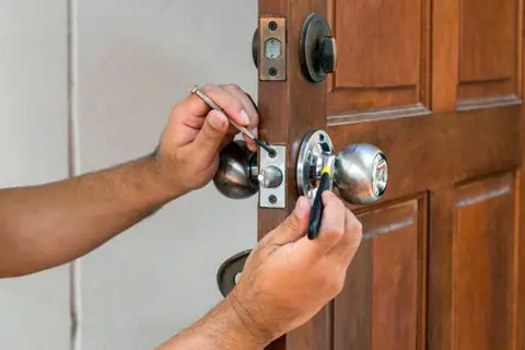 Factors Affecting How Long A Professional Locksmith Takes to make a key