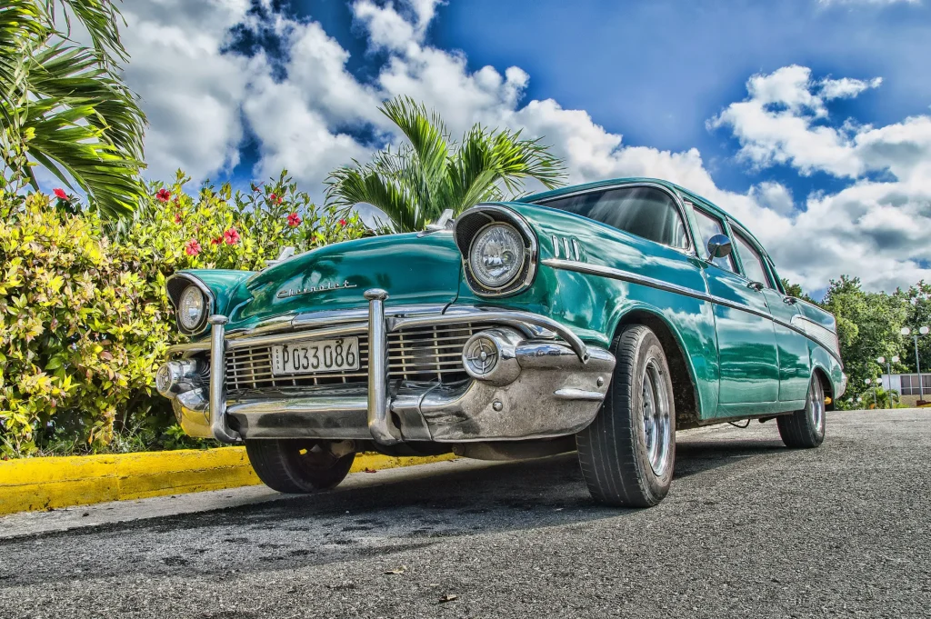 Why You Need a Specialized Classic Car Locksmith